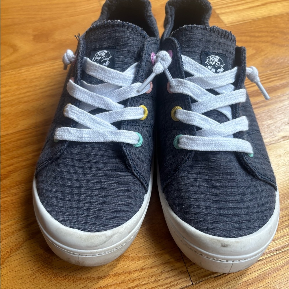 Girls Roxy Shoes - Picture 2 of 7